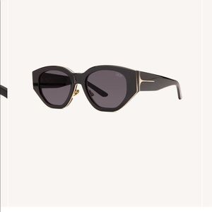 Dezi Charge It Sunglasses